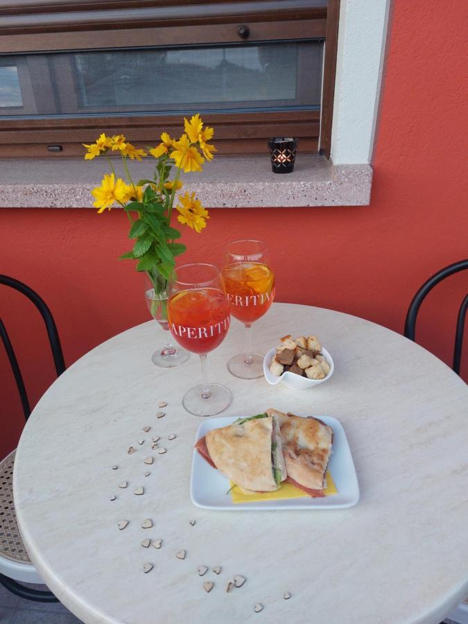 Locanda Rossa Hotell Romans di Varmo Eksteriør bilde