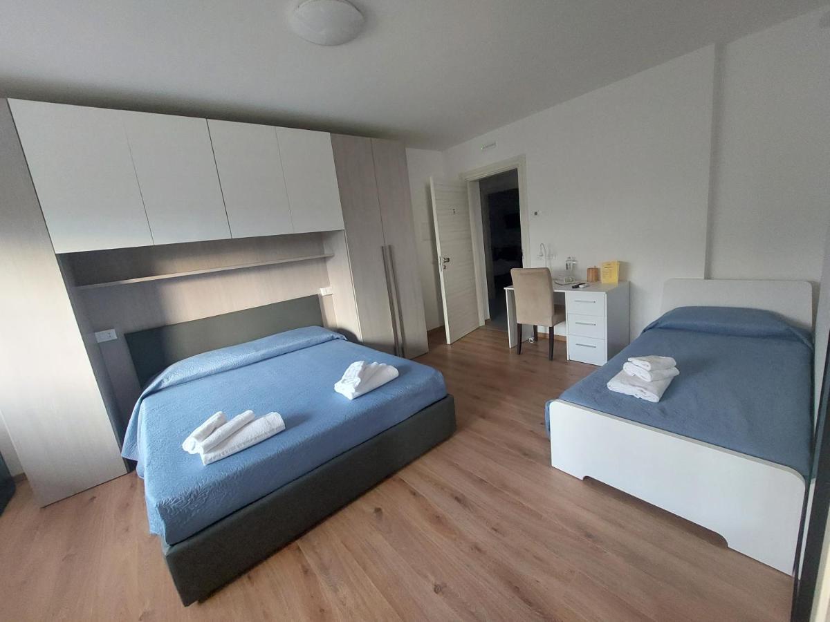 Locanda Rossa Hotell Romans di Varmo Eksteriør bilde